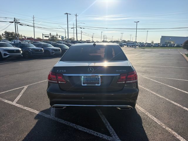 Used 2014 Mercedes-Benz E 250 BlueTEC 4MATIC Sedan image 4