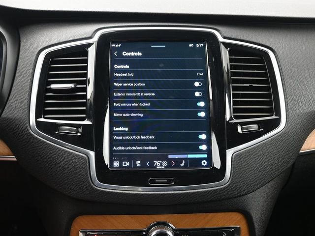 Used 2024 Volvo XC90 B5 Plus w/ Protection Package Premier image 16