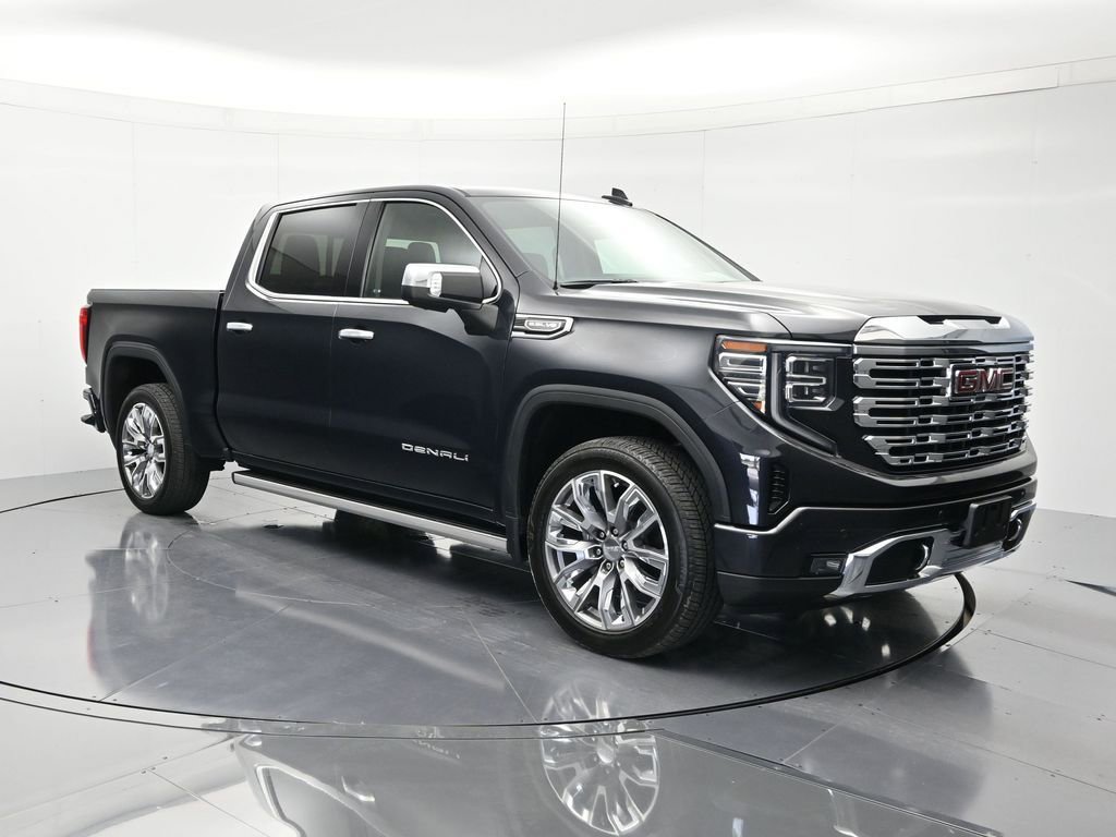 Used 2023 GMC Sierra 1500 Denali w/ Denali Reserve Package AWD/4WD image 3