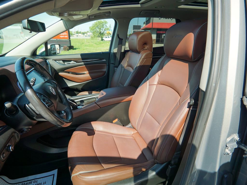 Used 2019 Buick Enclave Avenir w/ Avenir Technology Package AWD/4WD image 25