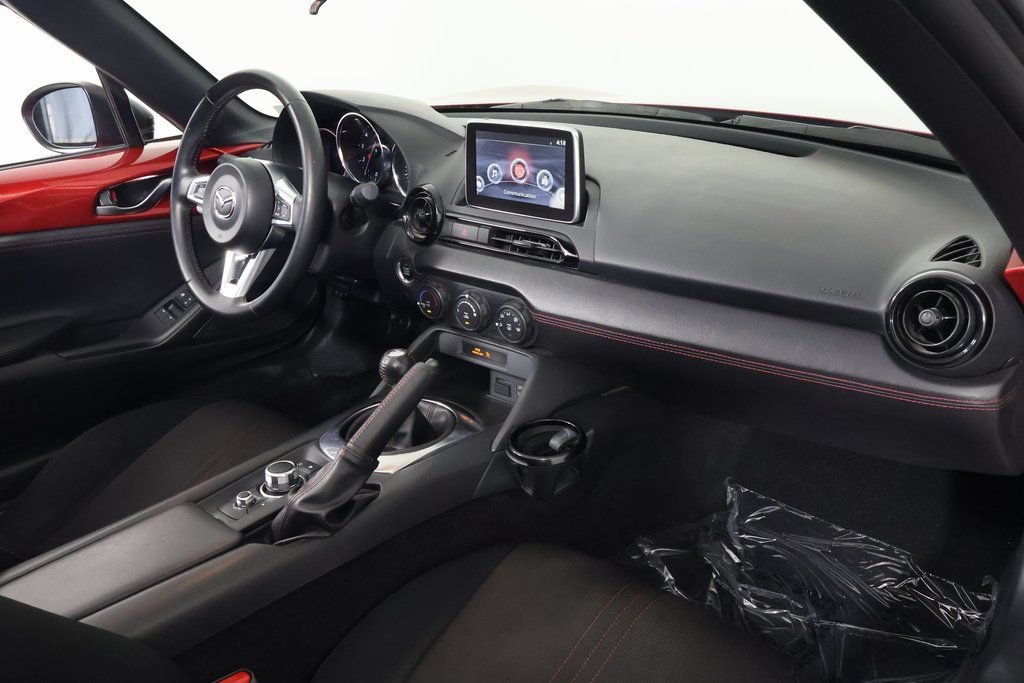 Used 2016 MAZDA MX-5 Miata Club RWD image 10