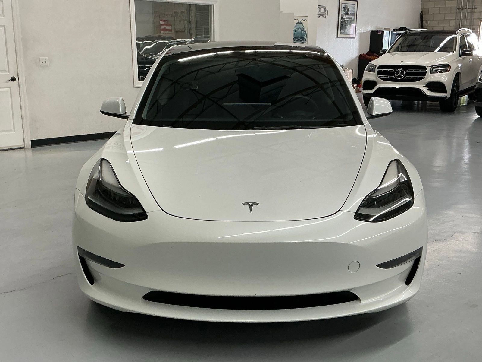 Used 2023 Tesla Model 3 Standard Range image 2