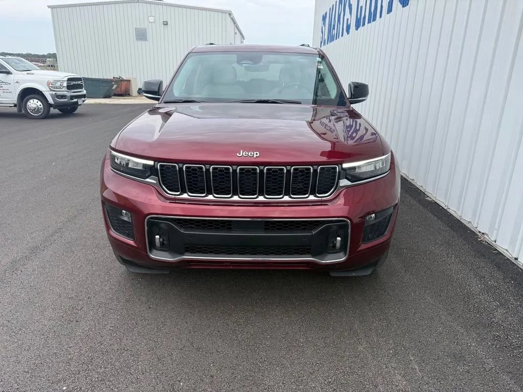 Used 2022 Jeep Grand Cherokee Overland AWD/4WD image 3