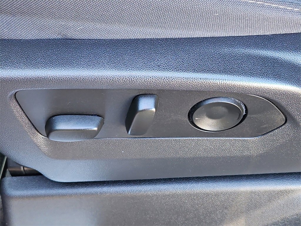 Certified 2023 Chevrolet Silverado 1500 LT image 24