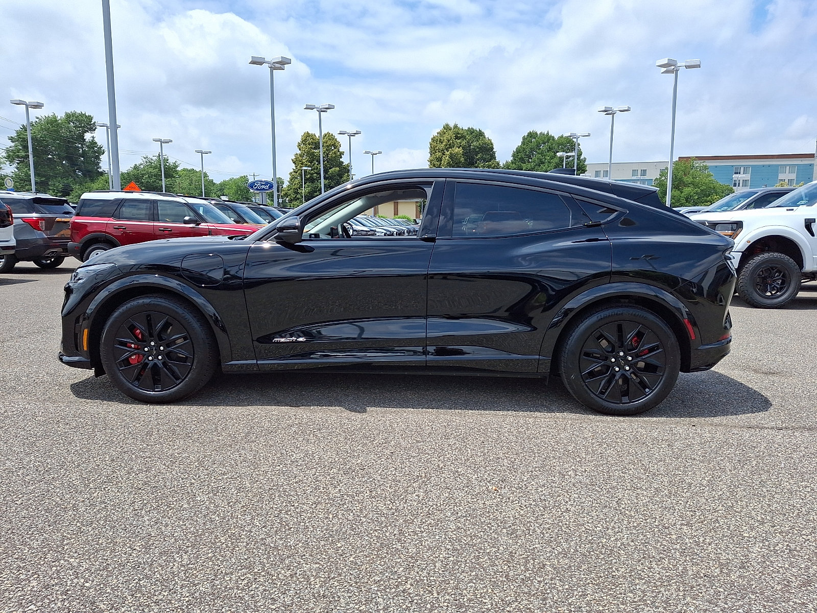 Certified 2025 Ford Mustang Mach-E Premium w/ Sport Appearance Package AWD/4WD image 6