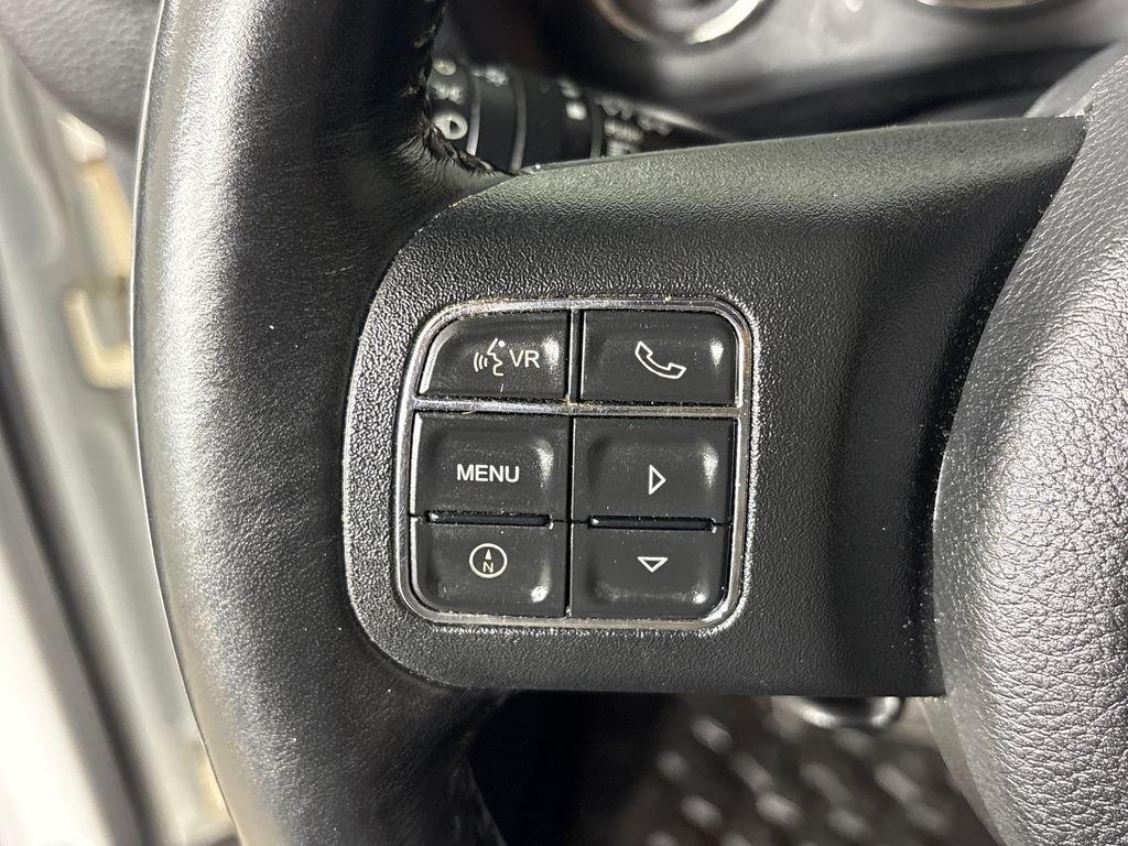 Used 2017 Jeep Wrangler Unlimited Sahara w/ Connectivity Group AWD/4WD image 19