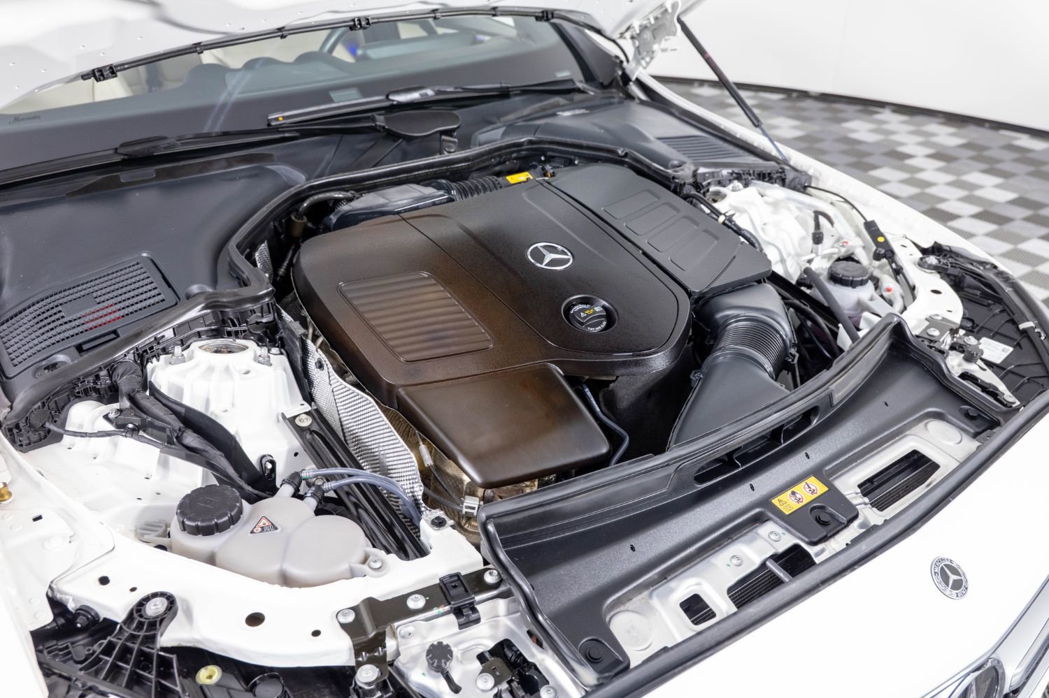 Used 2022 Mercedes-Benz C 300 4MATIC Sedan image 38