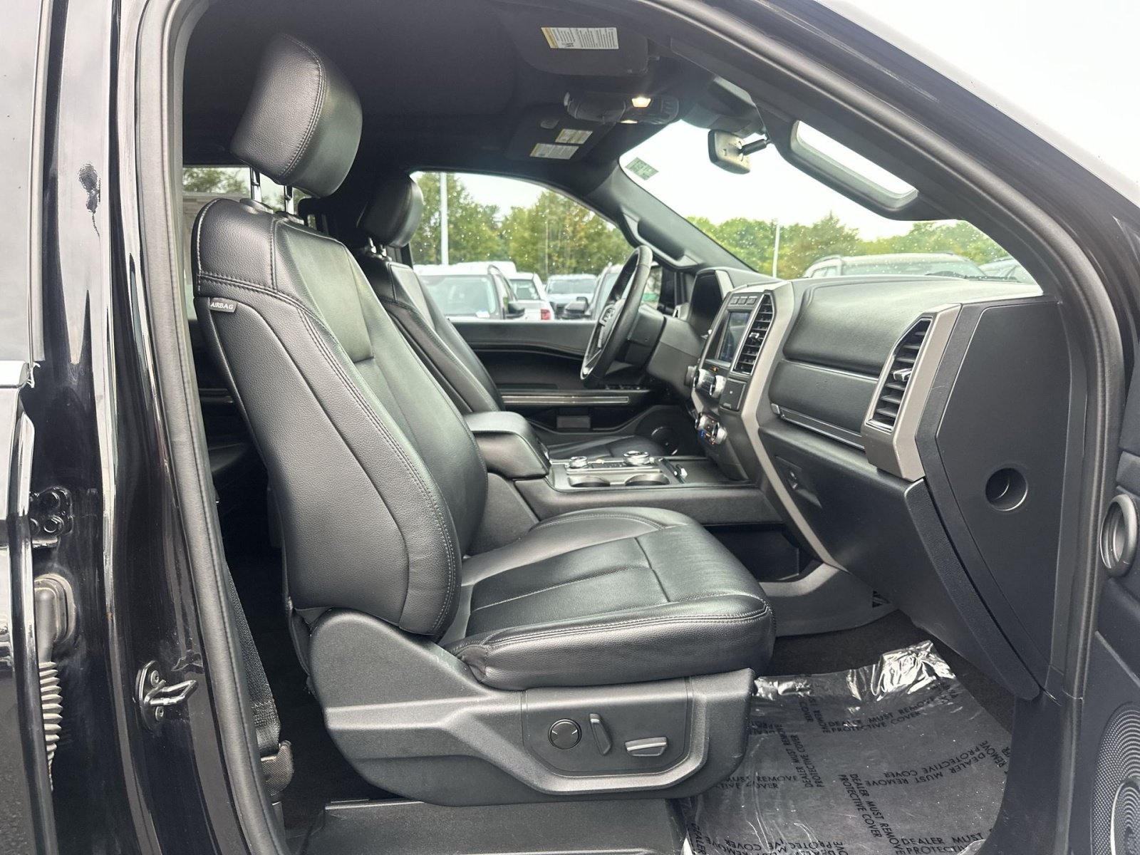 Used 2020 Ford Expedition Max XLT w/ Equipment Group 202A AWD/4WD image 29