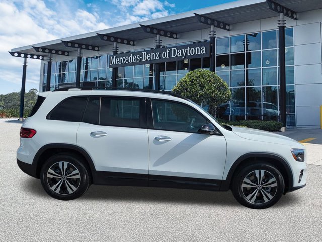 Used 2026 Mercedes-Benz GLB 250 image 3