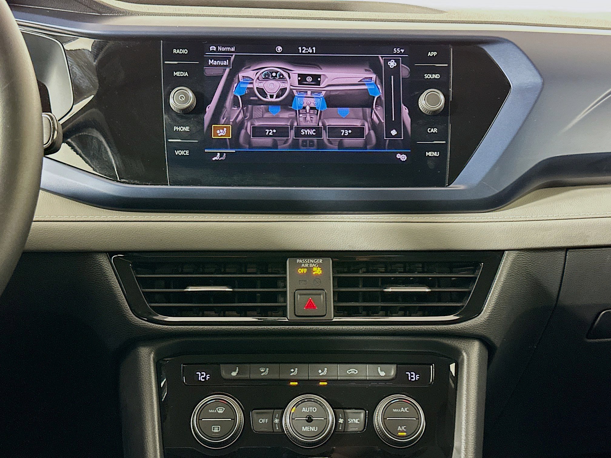 Used 2024 Volkswagen Taos SE image 23