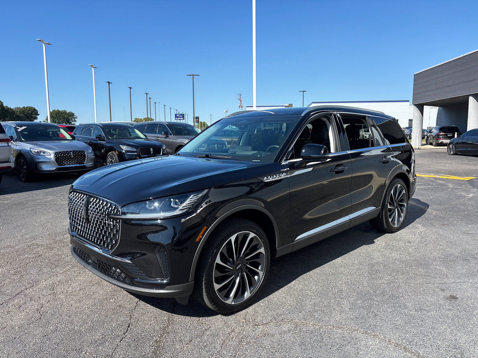 New 2025 Lincoln Aviator Reserve w/ Illumination Package image 3