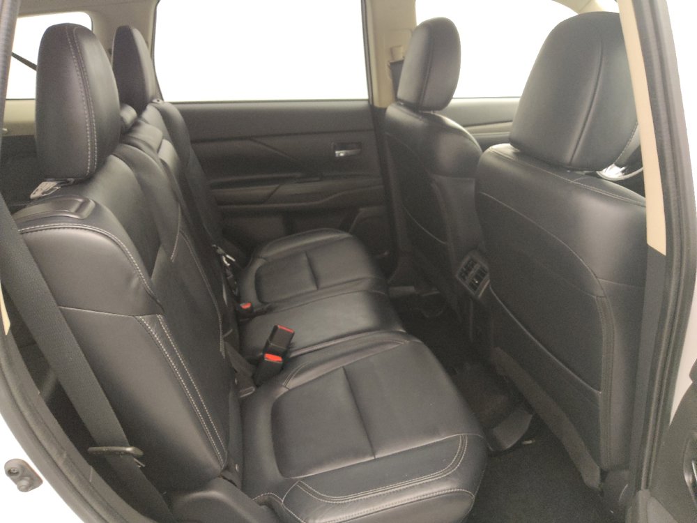 Used 2020 Mitsubishi Outlander SEL AWD/4WD image 19