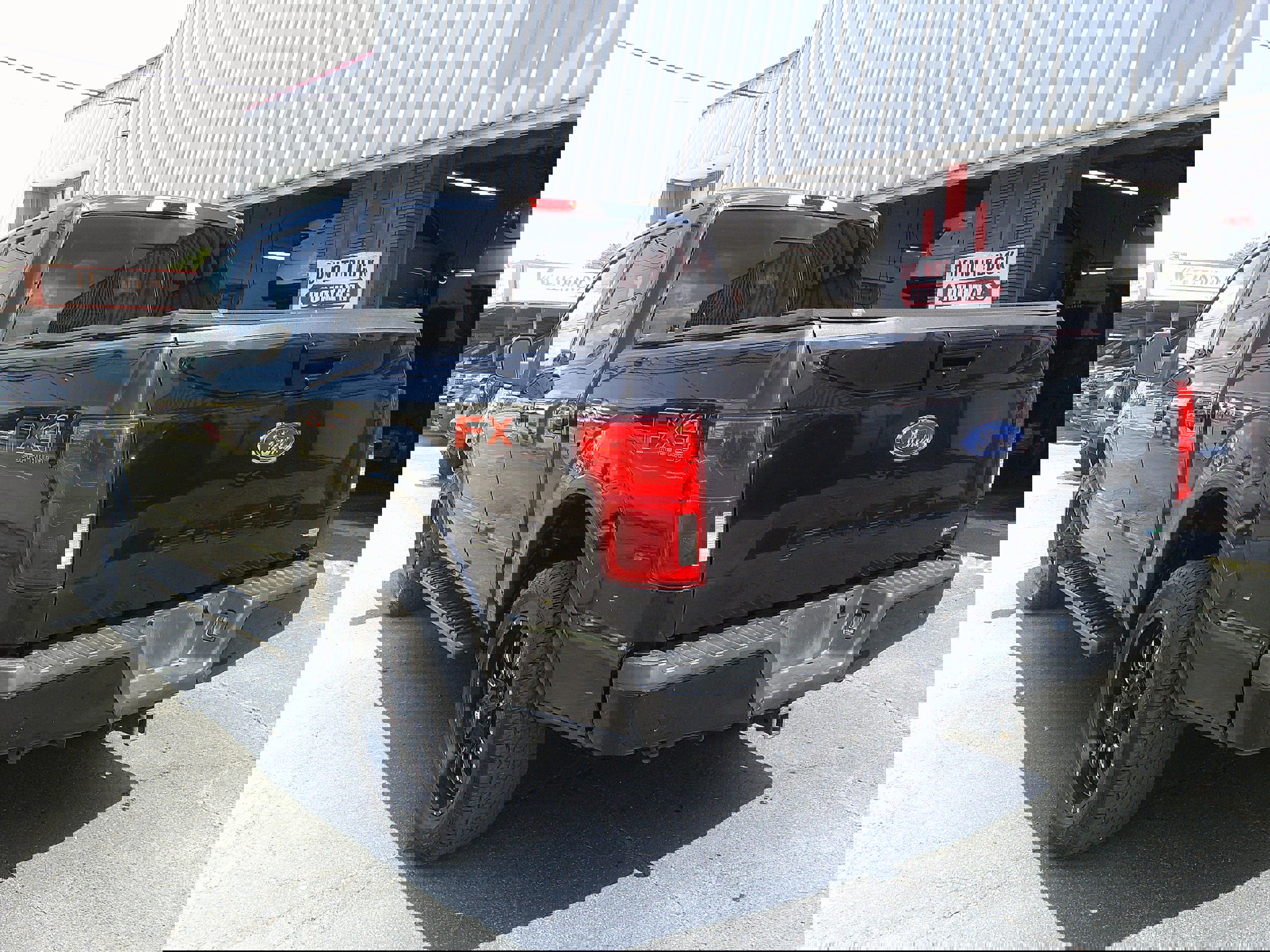 Used 2019 Ford F150 Lariat w/ Equipment Group 502A Luxury image 4