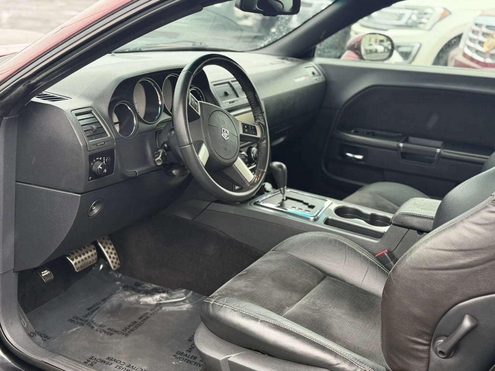 Used 2009 Dodge Challenger SRT8 RWD image 12