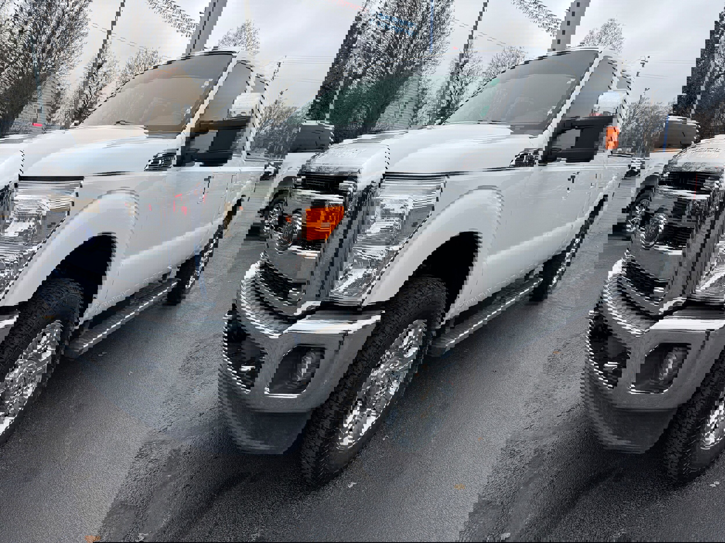 Used 2015 Ford F250 Lariat w/ Lariat Ultimate Package image 3