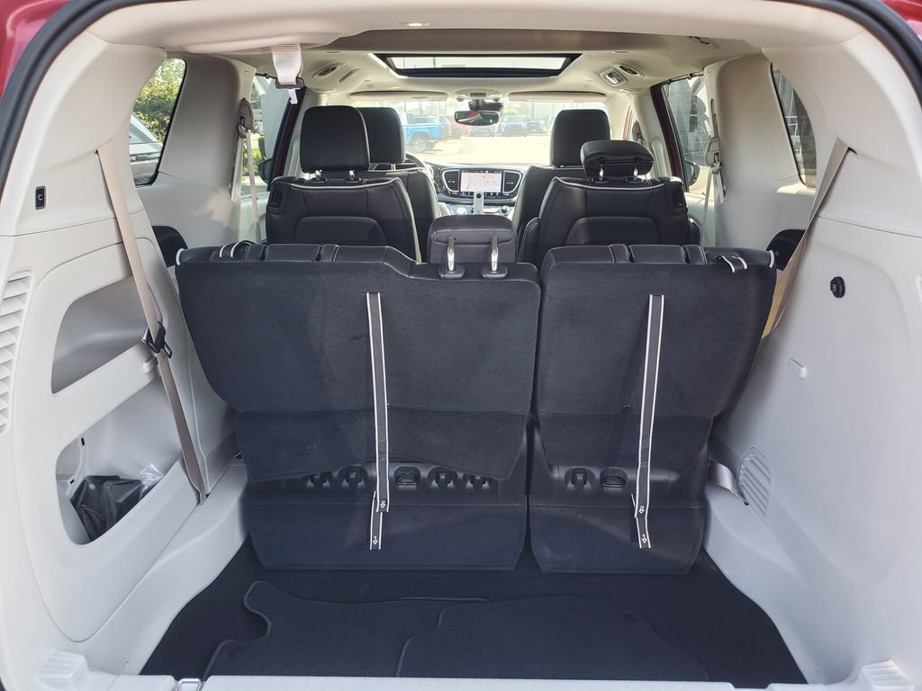 Used 2024 Chrysler Pacifica Limited FWD image 26