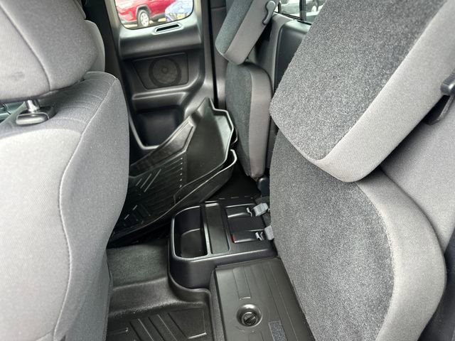 Used 2016 Toyota Tacoma TRD Off-Road w/ Premium & Technology Package image 15