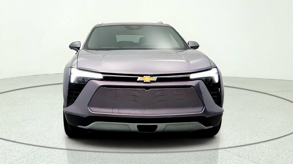 Used 2024 Chevrolet Blazer EV LT AWD/4WD image 2