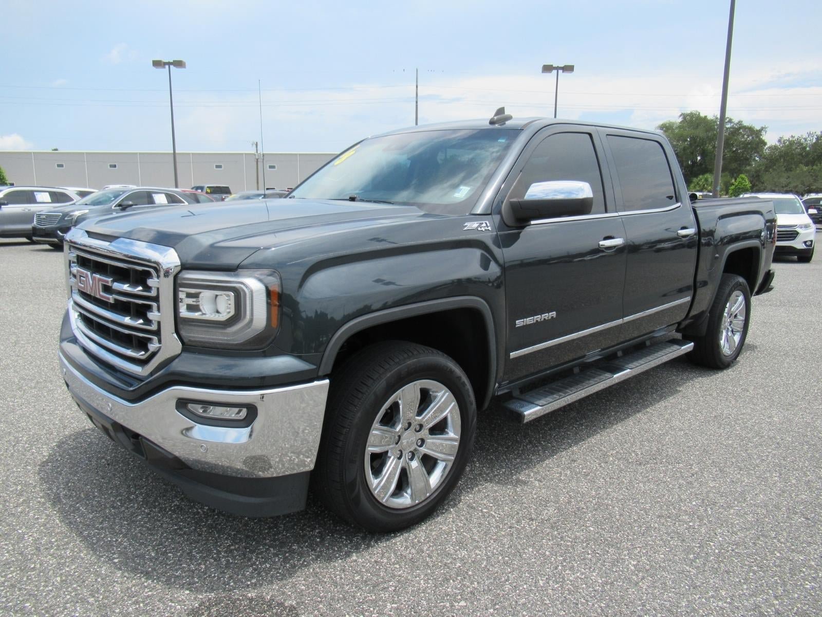 Used 2018 GMC Sierra 1500 SLT AWD/4WD image 4