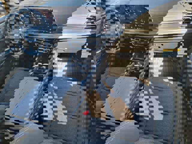 New 2026 Chevrolet Traverse LT w/ Sun and Wheel Package image 33