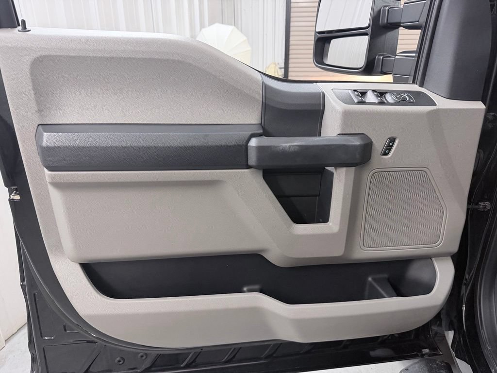 Used 2022 Ford F250 XL w/ STX Appearance Package AWD/4WD image 13
