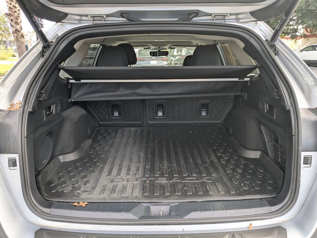 Used 2025 Subaru Outback Onyx Edition XT w/ Popular Package #2 image 6