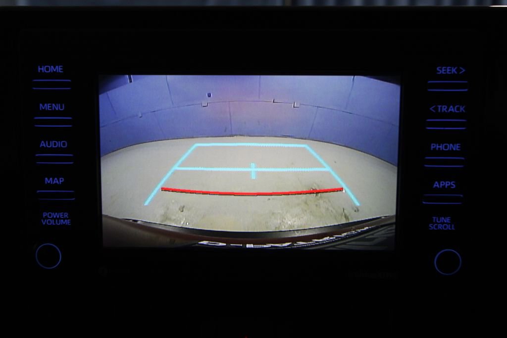 Used 2022 Toyota RAV4 LE image 11