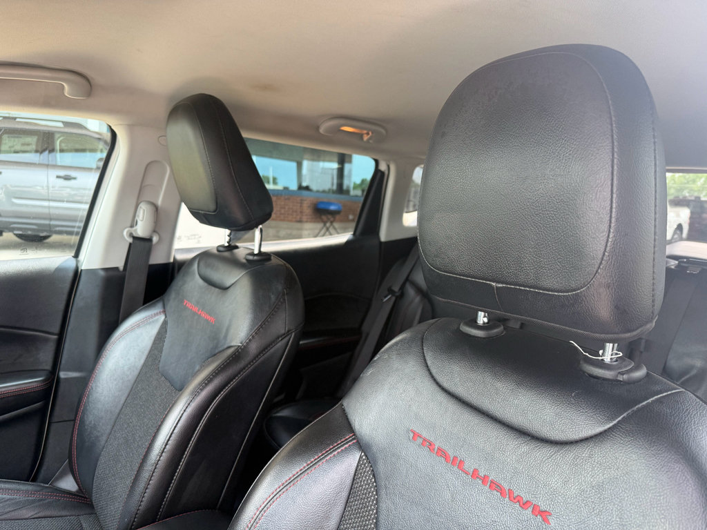 Used 2020 Jeep Compass Trailhawk AWD/4WD image 3