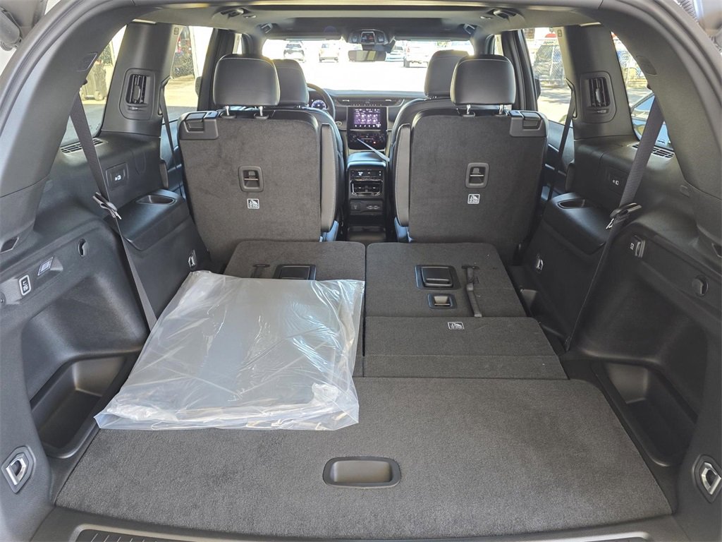 New 2025 Jeep Grand Cherokee L Altitude image 12