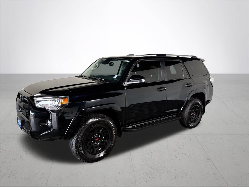 Used 2024 Toyota 4Runner SR5 Premium w/ SR5 Premium Package AWD/4WD image 2
