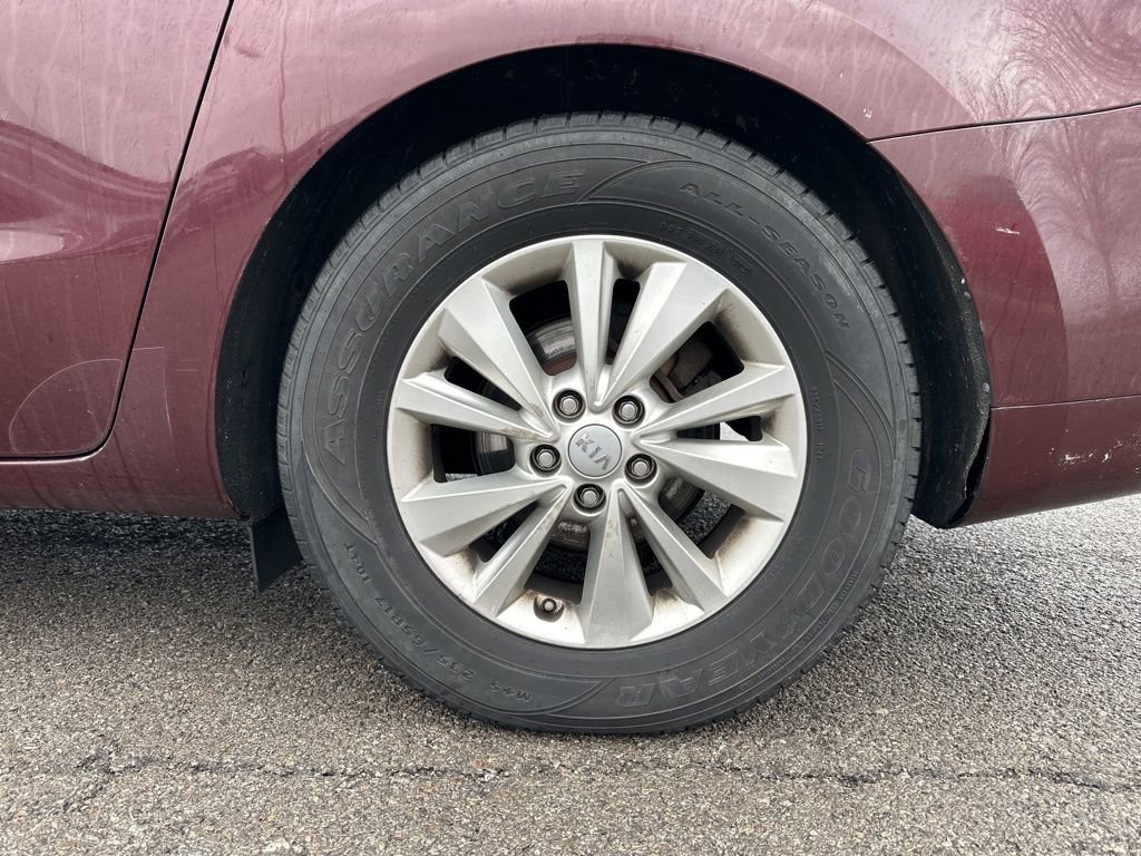 Used 2016 Kia Sedona LX w/ LX Convenience Package image 6