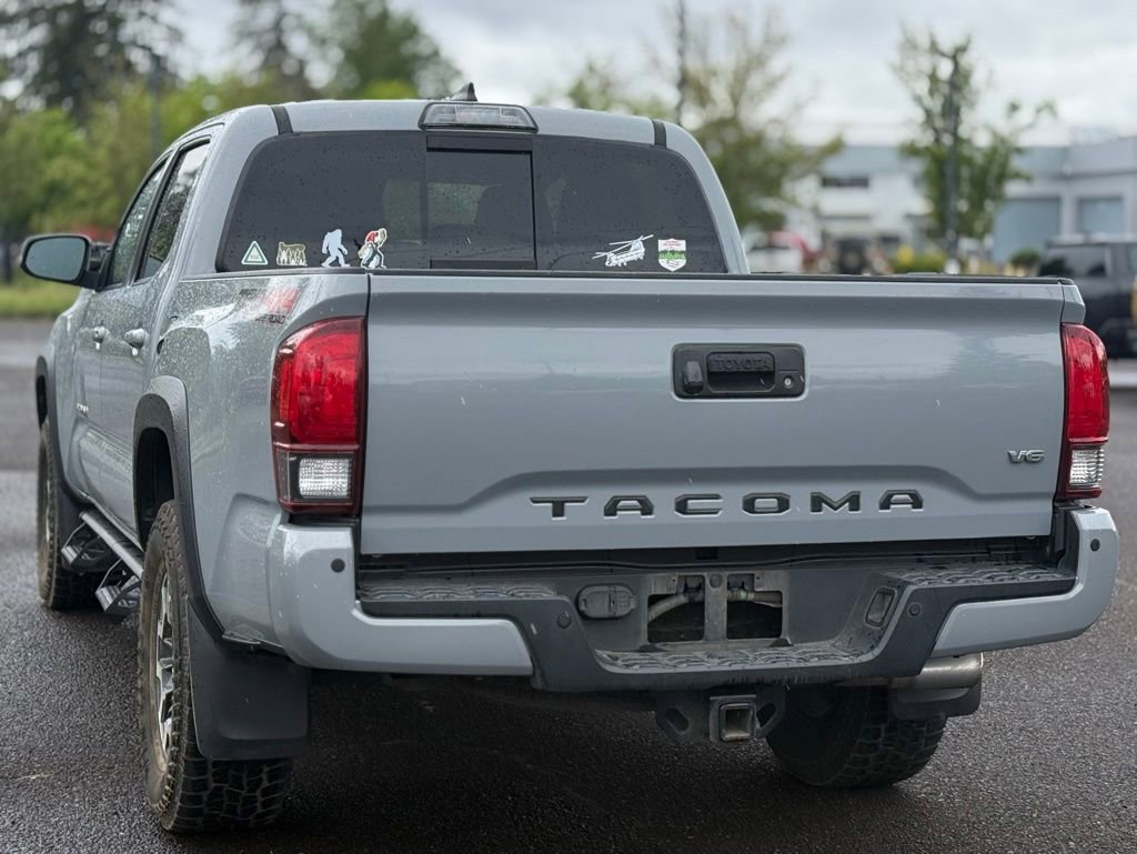 Used 2019 Toyota Tacoma TRD Off-Road w/ Technology Package AWD/4WD image 3