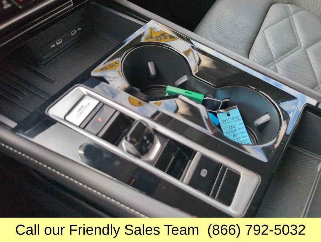 Used 2025 Volkswagen Atlas SE AWD/4WD image 23