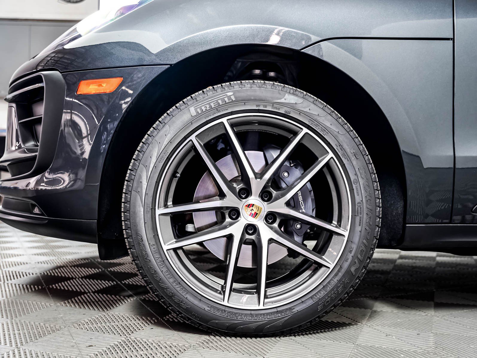 Certified 2026 Porsche Macan AWD/4WD image 14