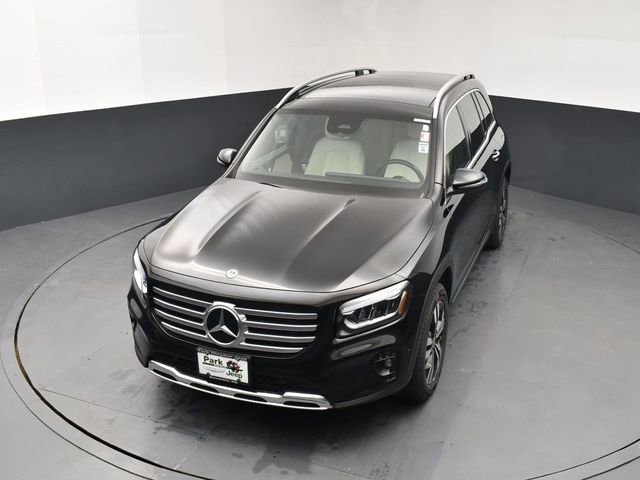 Used 2025 Mercedes-Benz GLB 250 4MATIC image 14