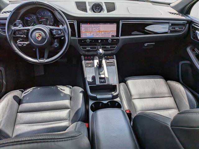 Used 2023 Porsche Macan Turbo AWD/4WD image 17