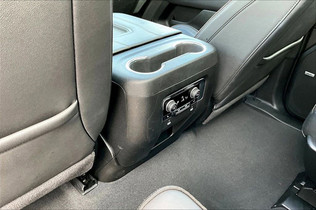 Used 2024 Chevrolet Tahoe High Country w/ Premium Package image 12