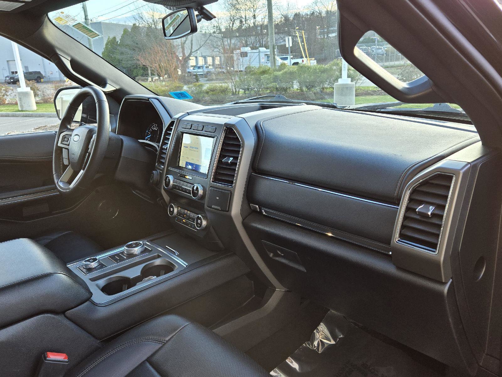 Used 2021 Ford Expedition XLT image 17