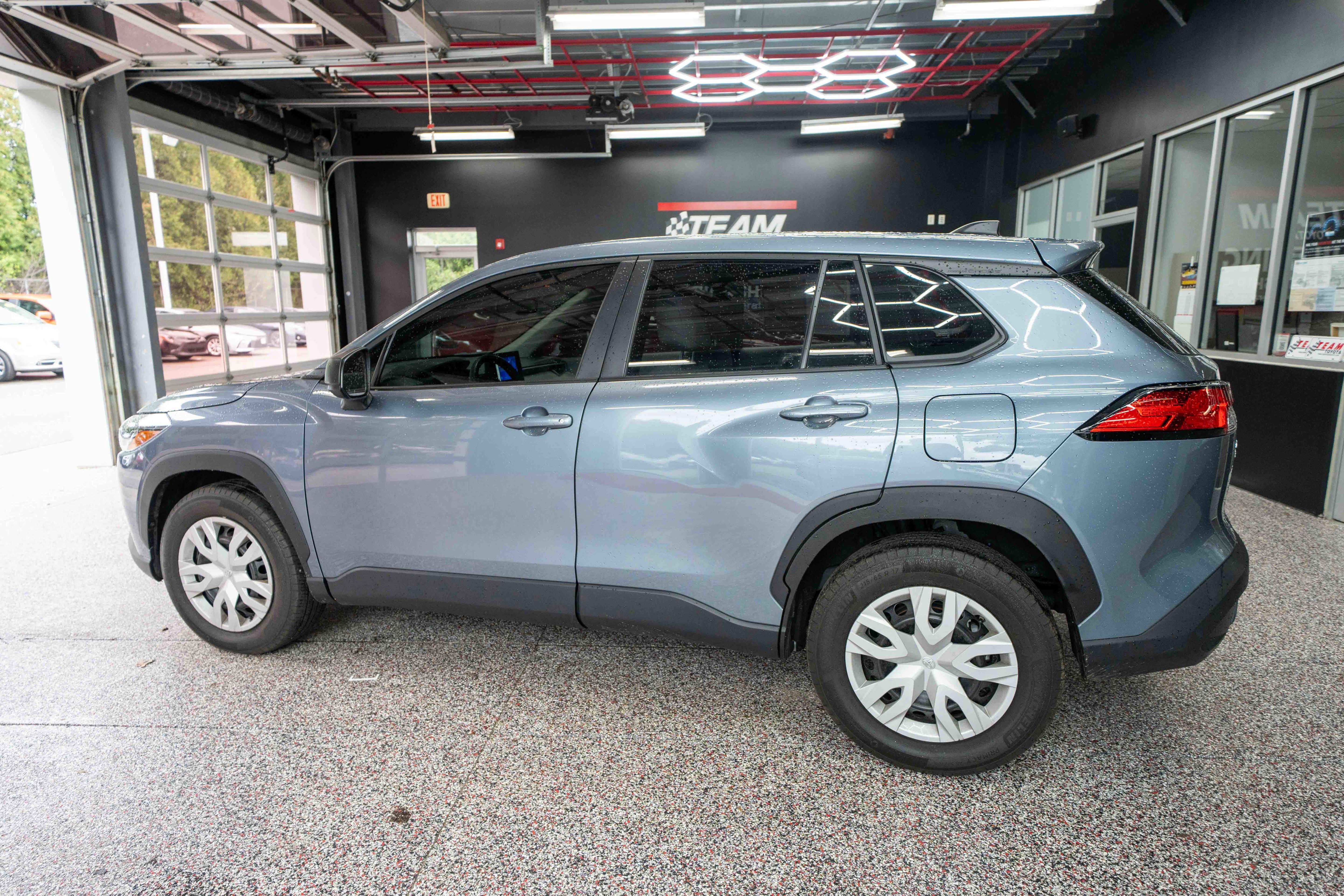 Used 2024 Toyota Corolla Cross L image 2