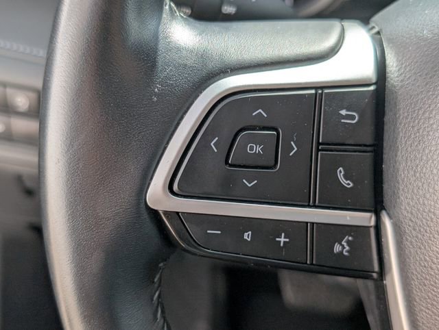 Used 2024 Toyota Highlander XLE image 36