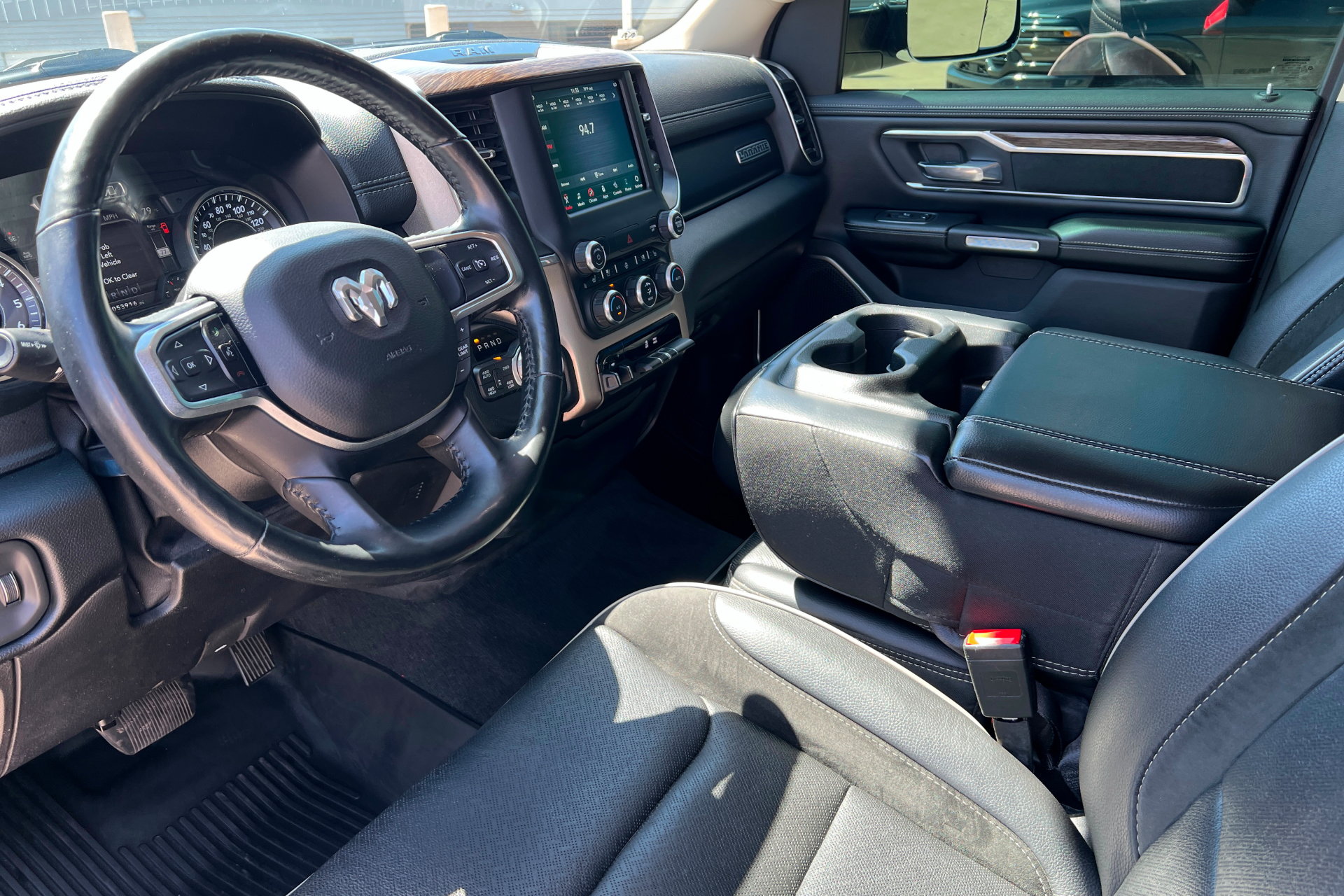 Used 2019 RAM 1500 Laramie w/ Trailer Tow Group AWD/4WD image 15