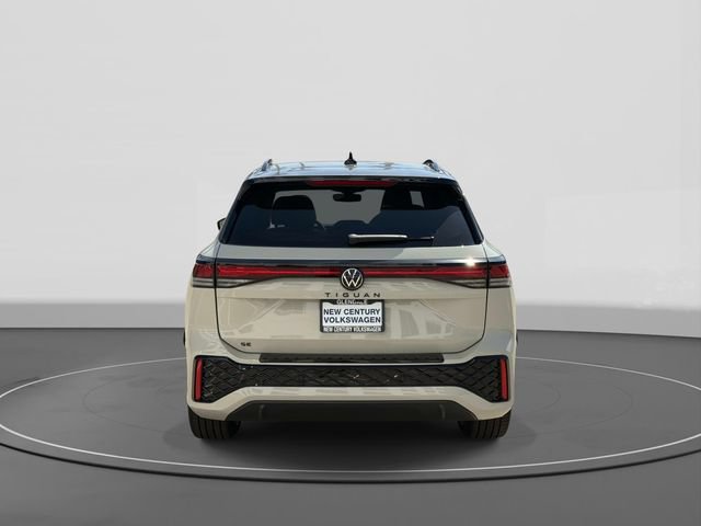 New 2026 Volkswagen Tiguan SE R-Line FWD image 4