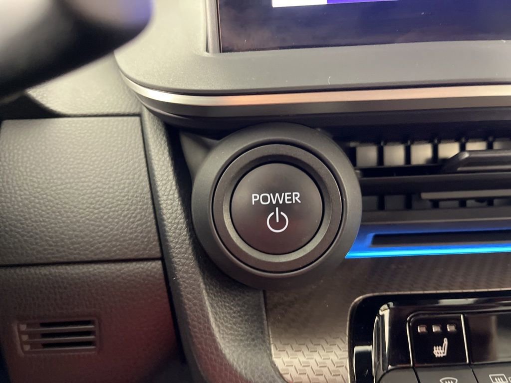 Used 2024 Toyota Prius XLE AWD/4WD image 34