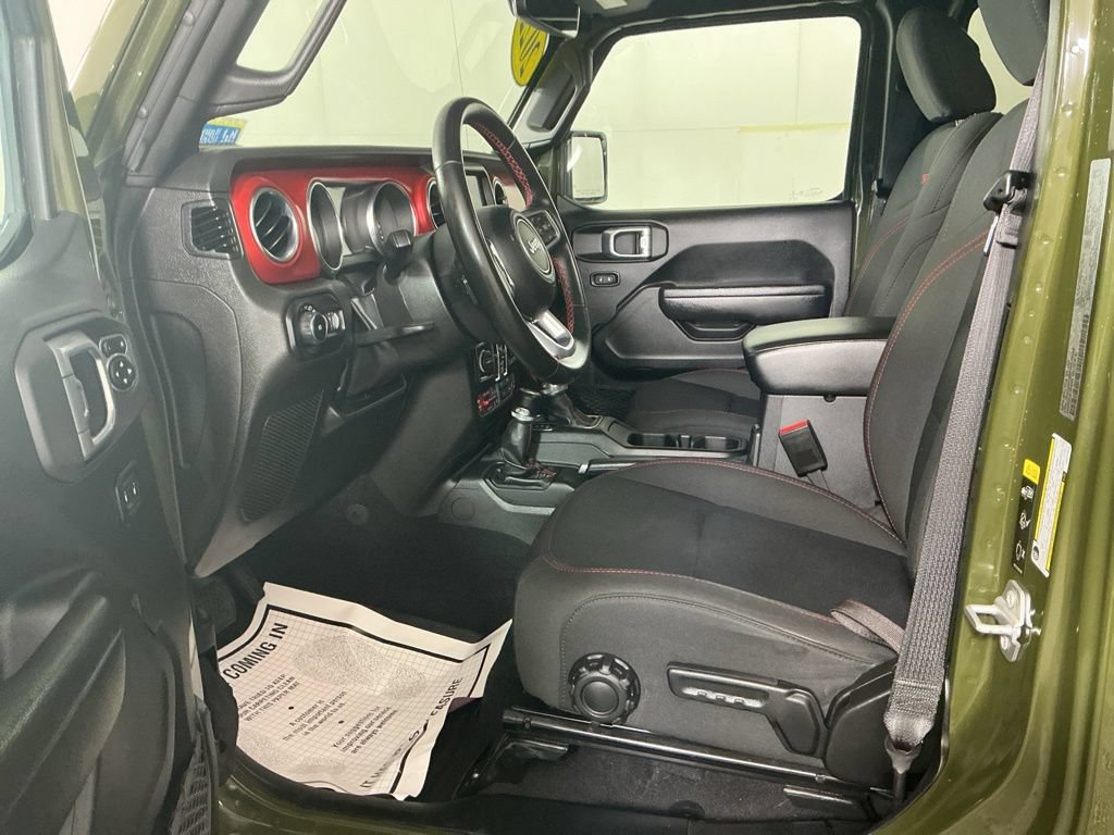 Used 2022 Jeep Wrangler Unlimited Rubicon w/ LED Lighting Group AWD/4WD image 8