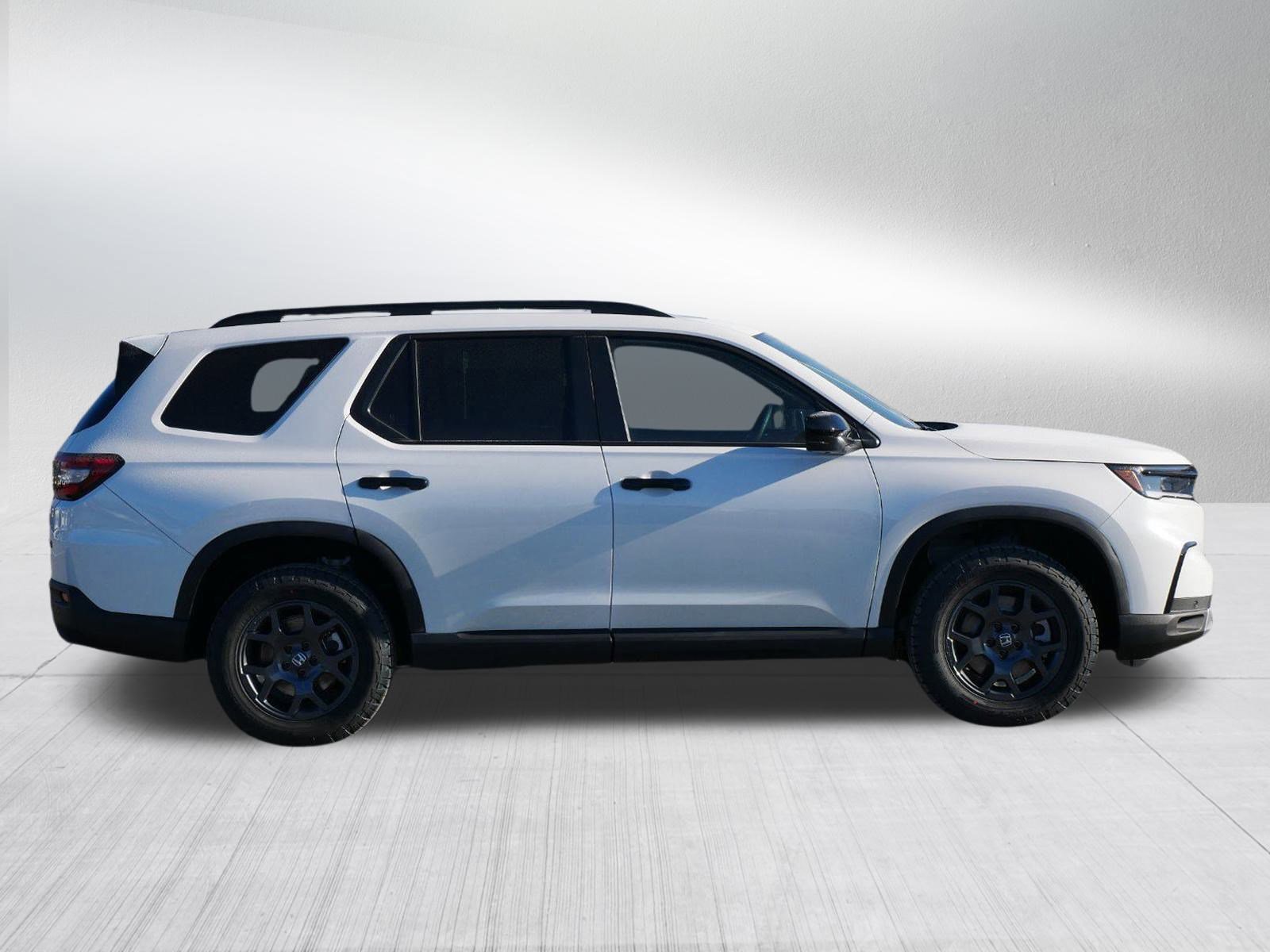 New 2025 Honda Pilot TrailSport image 8