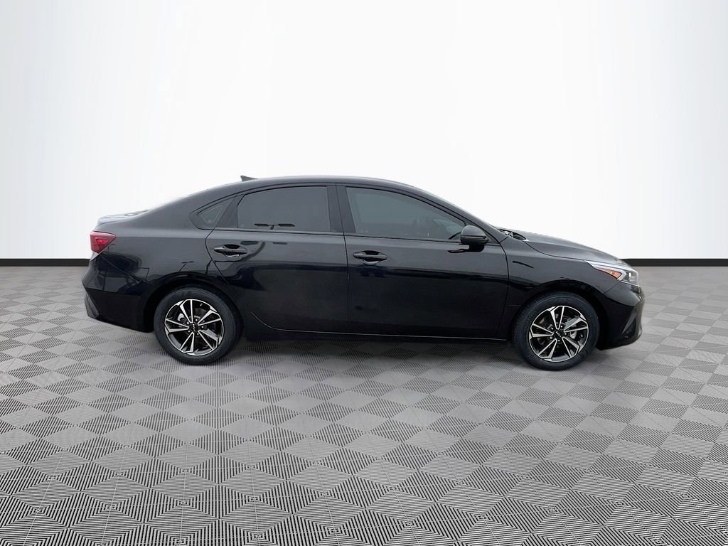 Used 2024 Kia Forte LXS w/ LXS Technology Package image 8