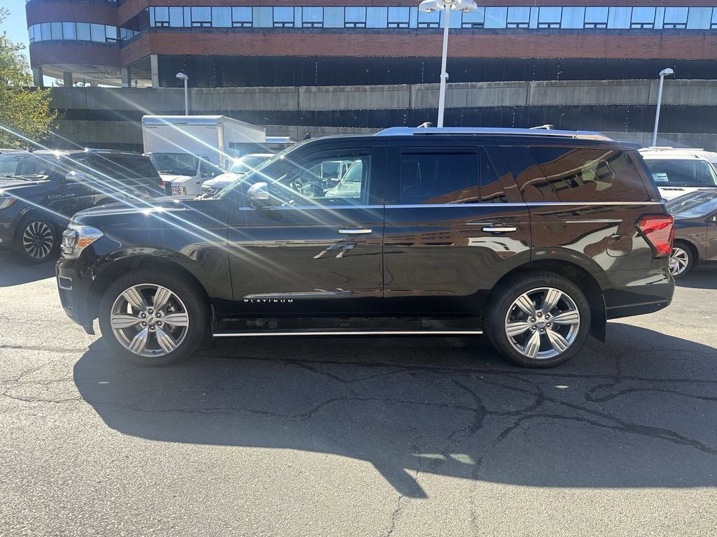 Used 2022 Ford Expedition Platinum image 10