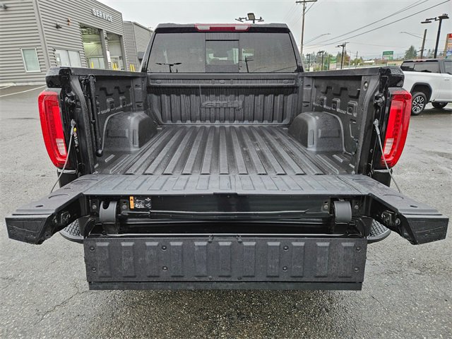 Used 2022 GMC Sierra 1500 AT4 w/ AT4 Preferred Package image 11