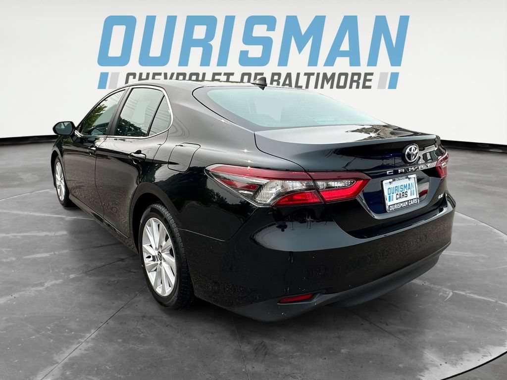 Used 2024 Toyota Camry LE FWD image 4