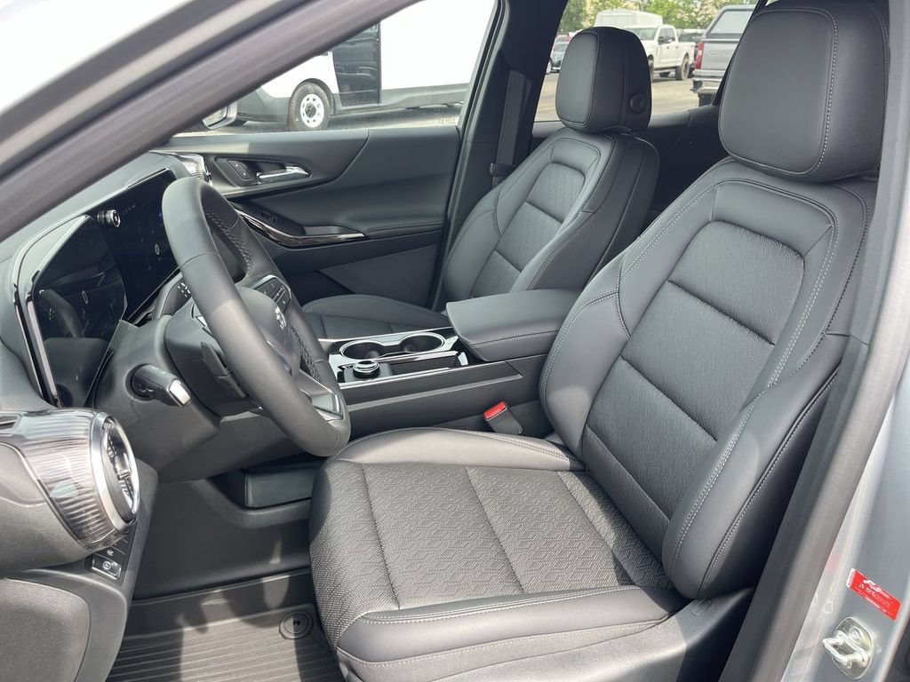 New 2026 Chevrolet Equinox LT w/ Convenience Package II FWD image 11